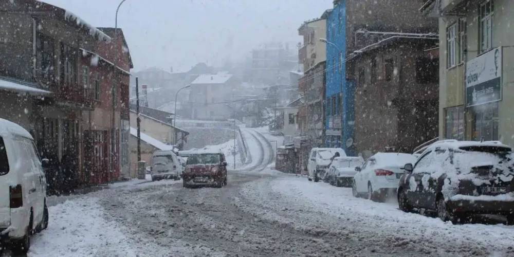 Konya'ya Nisan'dan önce kar yağışı geliyor 1